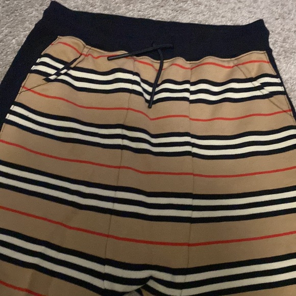 Boys authentic Burberry jogging - Picture 2 of 4